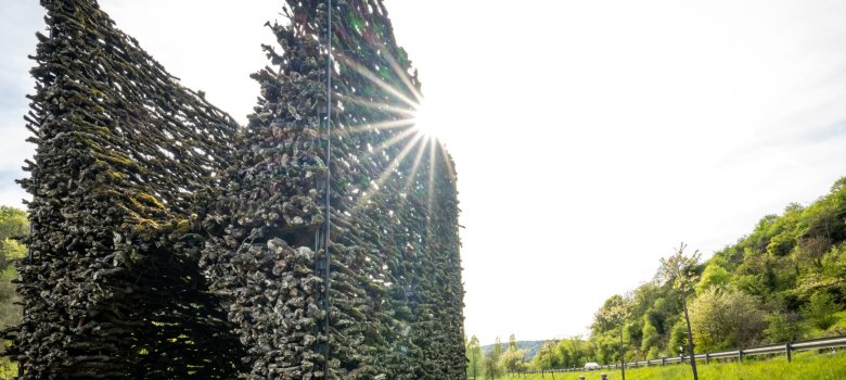 ET-2023-200-Piste cyclable de la Sûre, Weintor- Eifel Tourismus GmbH, Dominik Ketz.jpg ET-2023-200-Piste cyclable de la Sûre, Weintor- Eifel Tourismus GmbH, Dominik Ketz.jpg