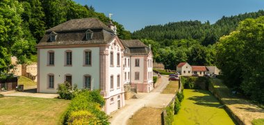 Landschaftsaufnahmen des Felsenweg 3 Schloss Weilerbach